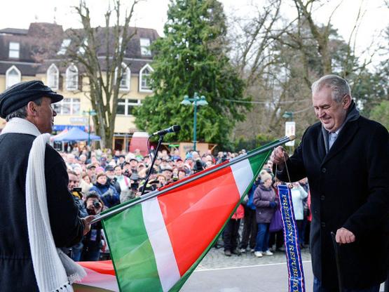 Pamětní stuhy pro prezidenta republiky